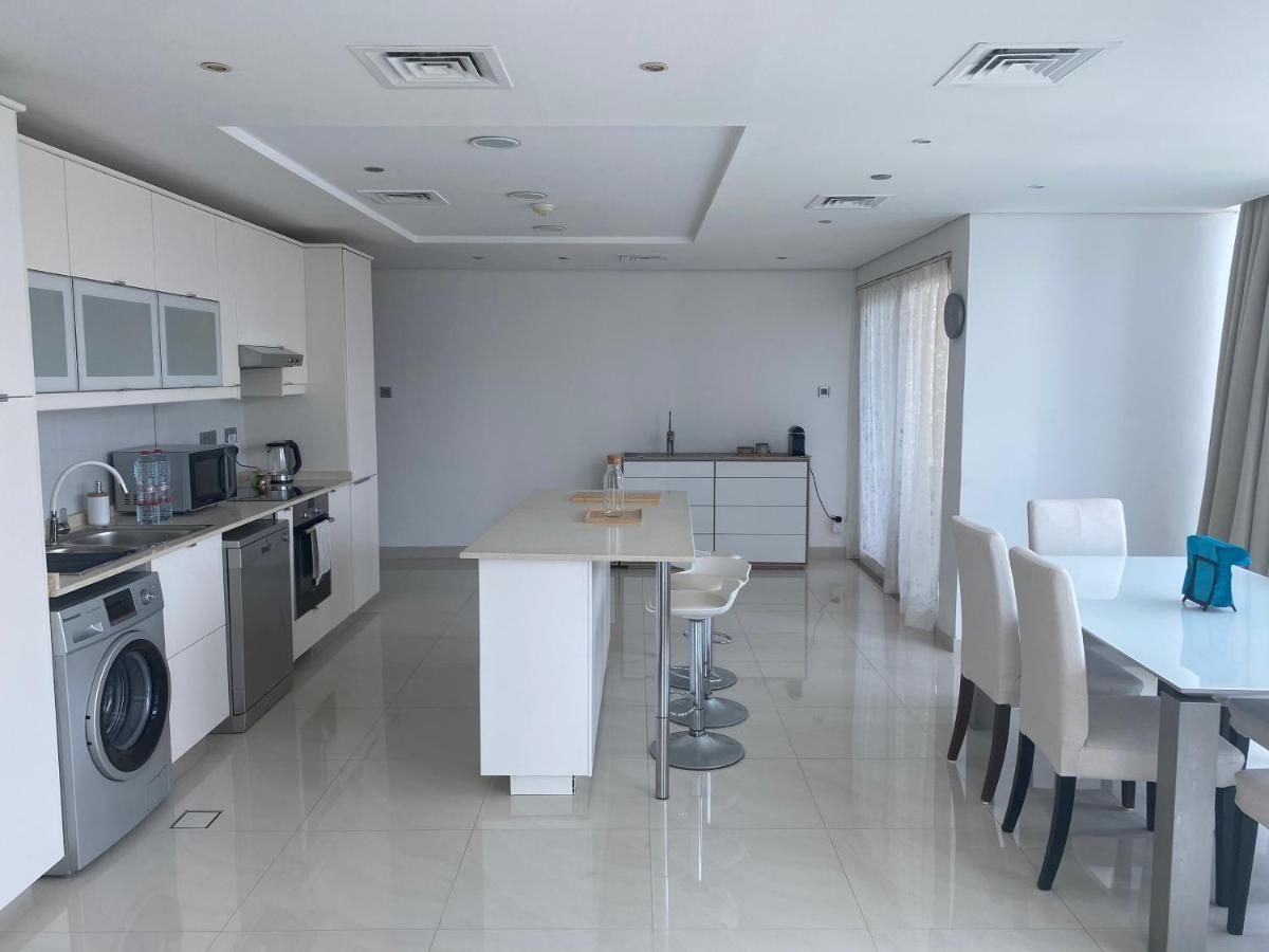 One Bedroom Apartment With Pool & Gym Near Marina Dubai Exterior foto